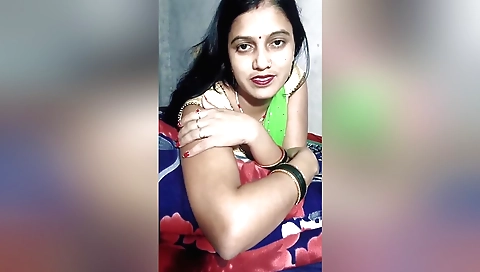 Bhabi wants to fuck her boyfriend in homemade porn