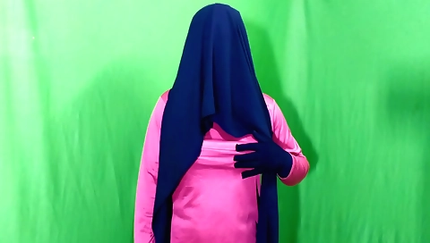 Indian girl fucked in her tight black bikini in amateur porn