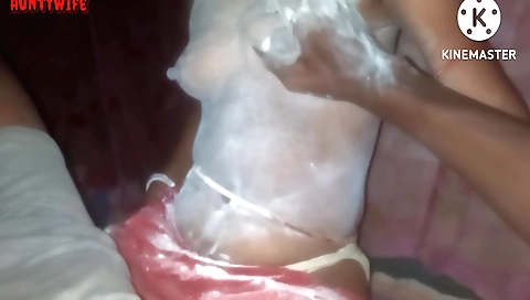 Indian amateur fuck video show a small titted girl