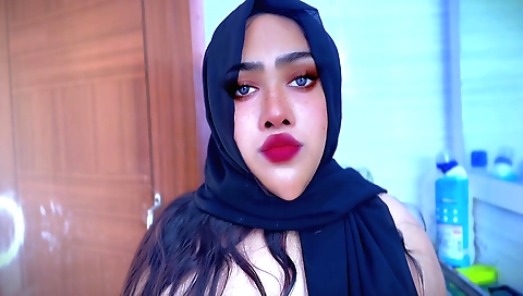 Indian brunette in a white dress masturbates and fucks