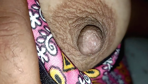 Indian amateur sex video showing a girl that loves fucking