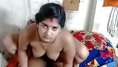 Indian brunette gets a creampie in her hairy pussy