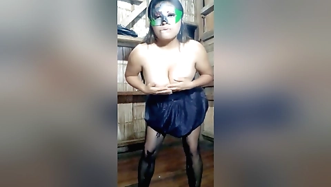 Indian stepmother in white dress in homemade video