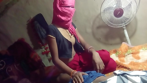 Indian desi wife is a real hot cook who masturbates and suck