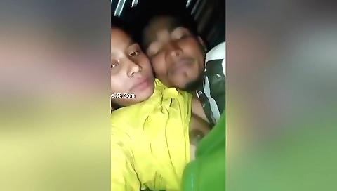 Amateur brunette with big tits makes a great webcam video