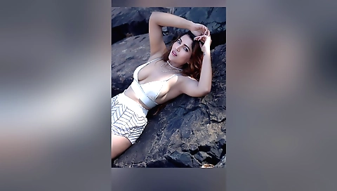 Amateur redhead fucked on the beach and made him cum