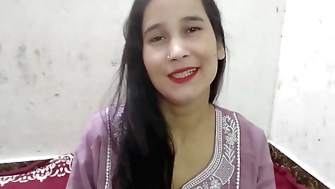 Solo female amateur video with a cute stepdaughter