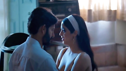 Indian bhabhi gets penetrated by a young young man