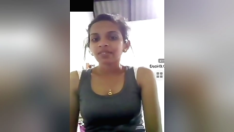 Today Exclusive- Cute Lankan Girl Showing Her Boobs And Pussy