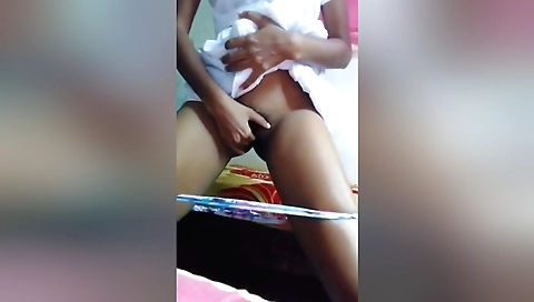 Amateur brunette hairy babe dances and dances with her feet