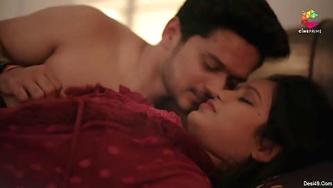 Brunette milf with a big ass and a sexy body is having fun