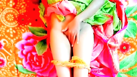 Amateur porn video of a hot indian chick masturbating