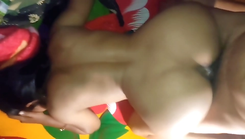 Indian brunette gives a great surprise at her boyfriend