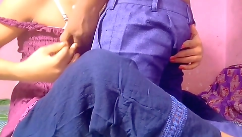 Brunette hottie is making out with her friend at the hotel