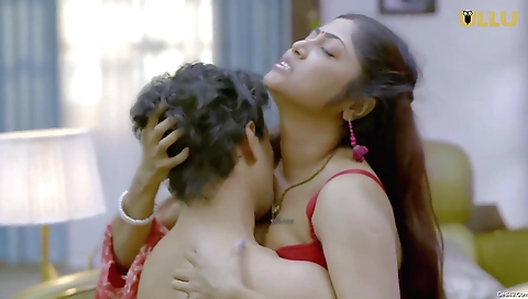 Brunette babe enjoys hot threesome with her boyfriend