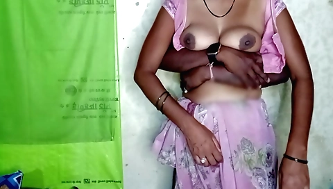 Indian couple fucked in the kitchen in amateur scene