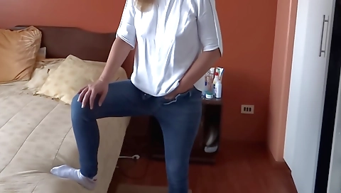 A big titted amateur in her ass is showing me my rod