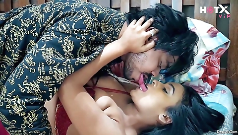 Big tits brunette girl with a nice ass in a very sexy video