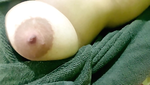 Indian woman in her black outfit is having solo sex