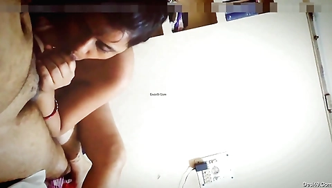 Webcam beauty gets a nice facial from a thick dick