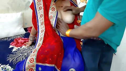 Indian brunette with huge boobs makes it look like it's real