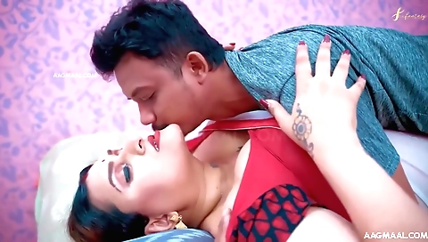 Indian wife with a nice booty enjoys to get pounded