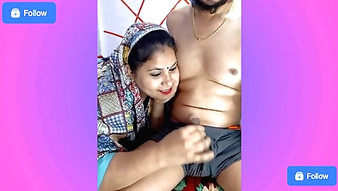 Indian milf gets her pussy fucked in a big ass vid