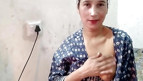 Cute indian milf gets naked and enjoys fucking herself