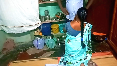 Amateur teen in the kitchen with a tamil aunt has sex