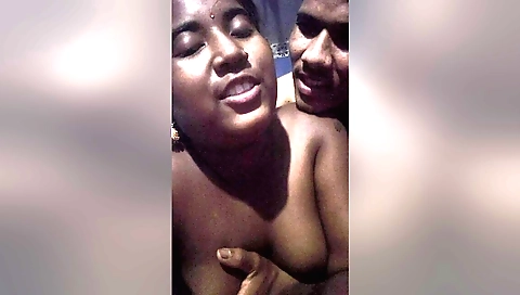 Indian amateur porn video showing brunette woman sucking