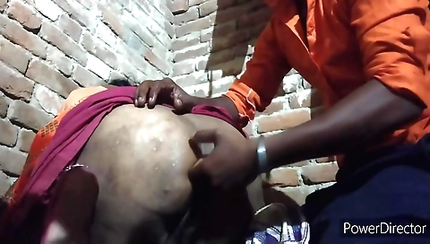 Indian movie with a cute little girl and her hot ass