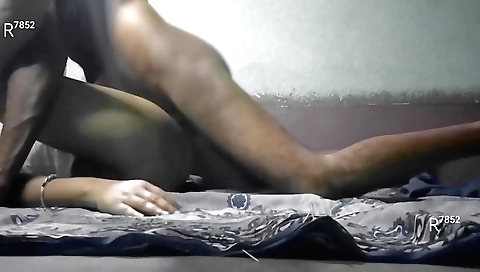 Indian sex video showing a cute girl getting fucked