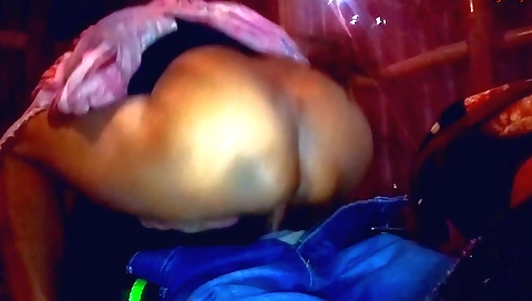 Big butt brunette in a blonde outfit in webcam clip 06