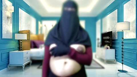 Amateur housewife shows off her big boobs on camera