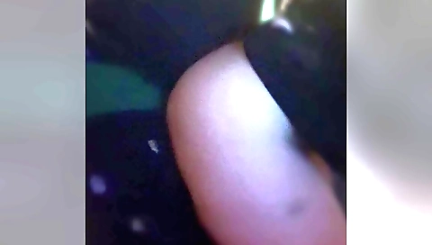 I give a handjob to my webcam lover and he caresses my pussy