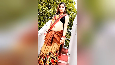 Solo femmas plays with her ass and boobs in my homemade porn