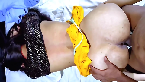 Indian Bull In Indian Hot Bull! Fucking Slut Bhabhi Ass In Doggy Style