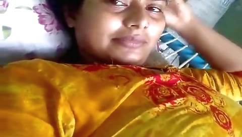 Indian teen makes it clear that she is a true amateur porn star