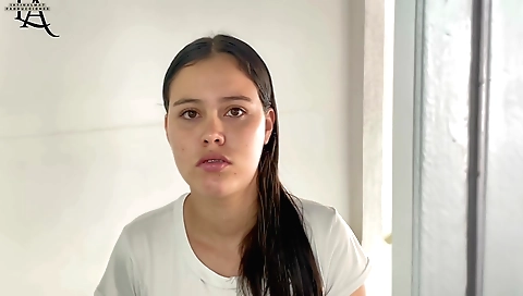 Hot shipping repatidora gets fucked a lot on the shipping truck