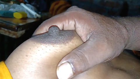 Indian teen video shows her nice body and a nice ass