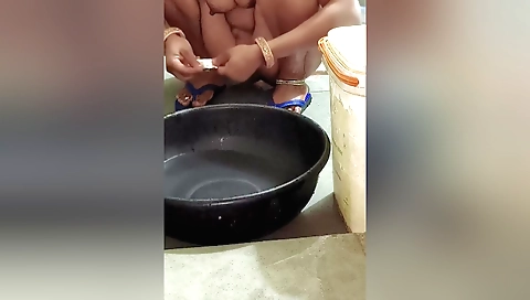 Big ass indian amateur girl fucks her pussy with dildo