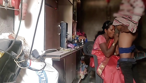 Creampie made by a bhabhi with a big ass in amateur clip