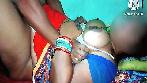 Hot brunette gets hairy pussy and big booty on webcam