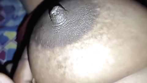 Indian bhabi with beautiful face is naked in amateur video