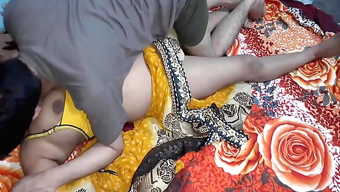 Indian girl with a sexy big boobed ass in this video