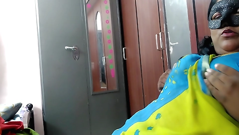 A young and sexy stepdaughter gives a good blowjob to her older aunt