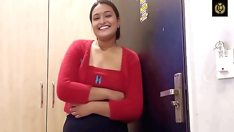 Amateur stepsister getting her tight ass jiggled up