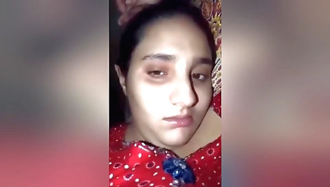 Sexy brunette 18+ amateur porn clip with hot pussy