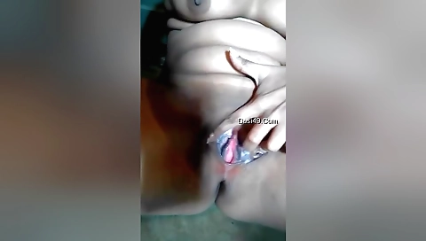 Hot chick shows her big boobs and sexy pussy on webcam