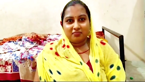 Indian stepbrother fucks his stepsister in the bedroom